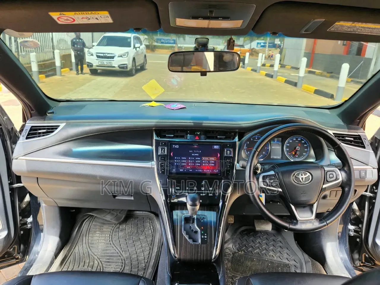Toyota Harrier 2.0 2017 Black