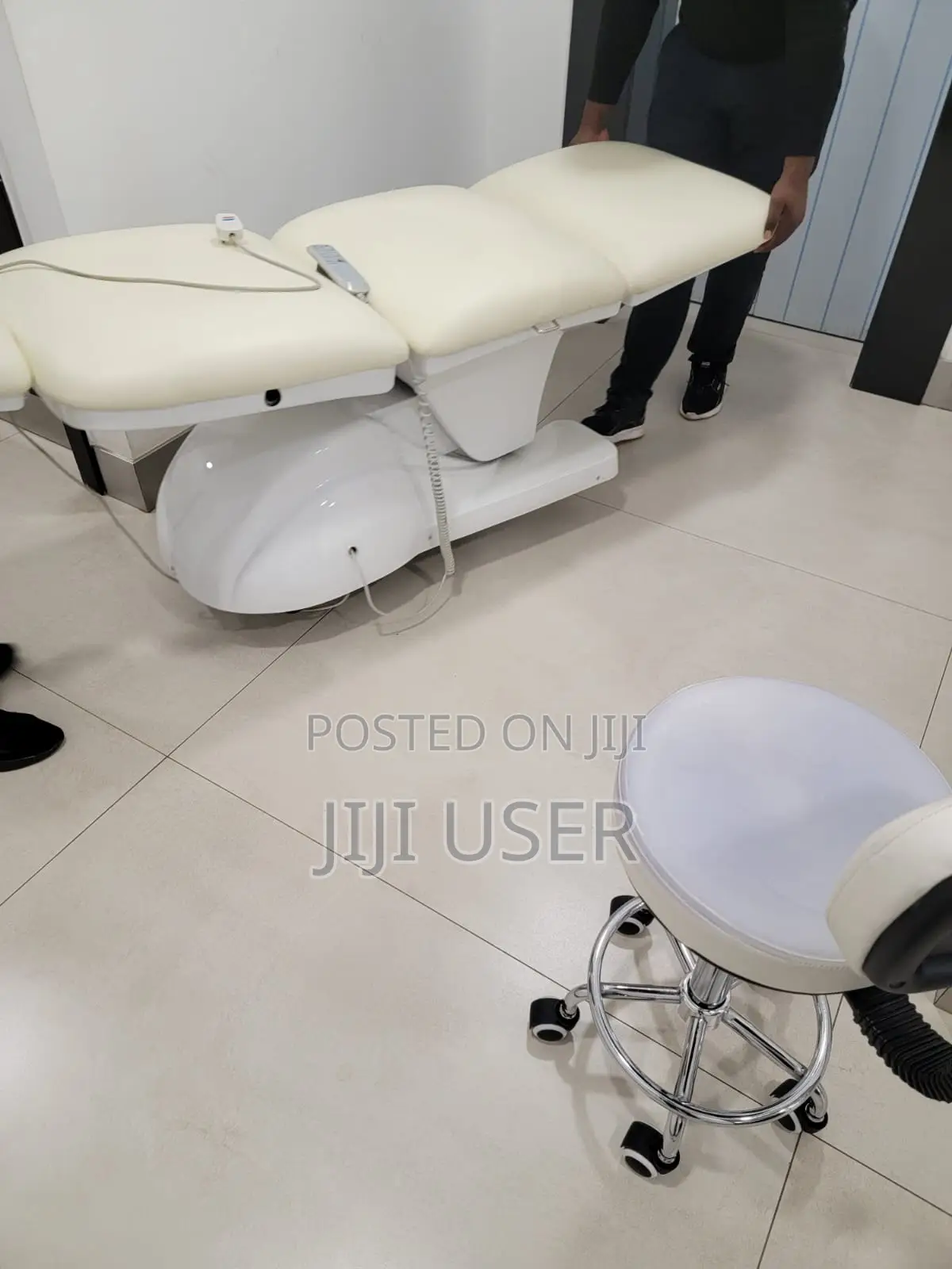 Electric Medical/Treatment Bed
