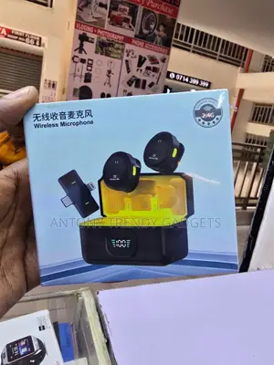 Q9 Dual Wireless Lapel Microphone for TikTok and YouTube