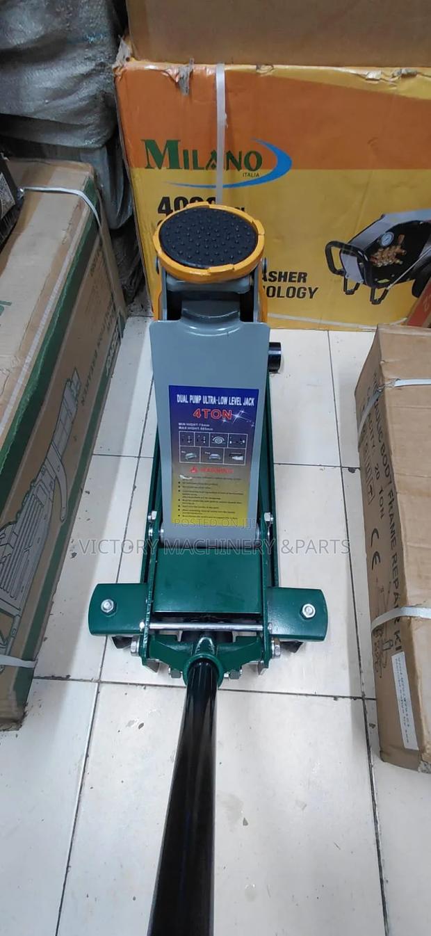 4 Tonne Low Profile Hydraulic Trolley Jack - thumbnail 3
