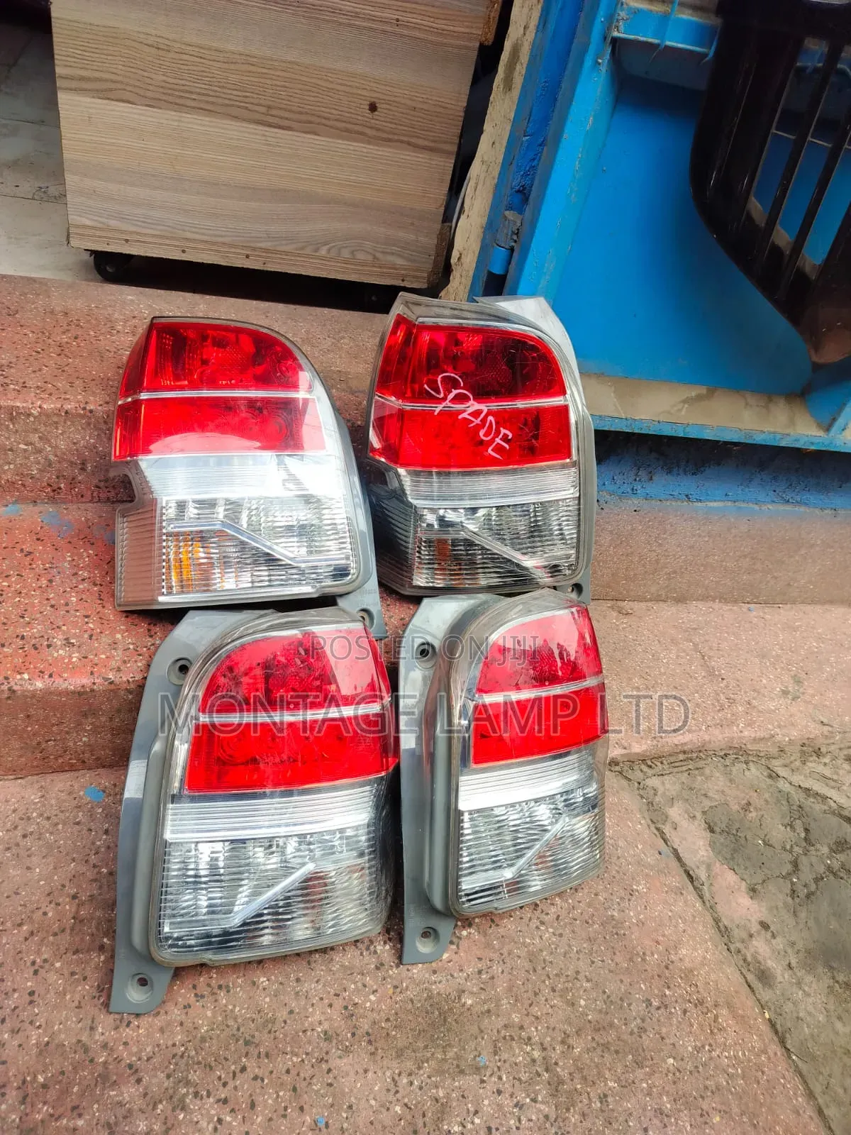 Tail Light Spade
