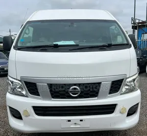 Nissan Caravan (Urvan) 2017 White
