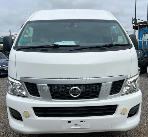 Nissan Caravan (Urvan) 2017 White