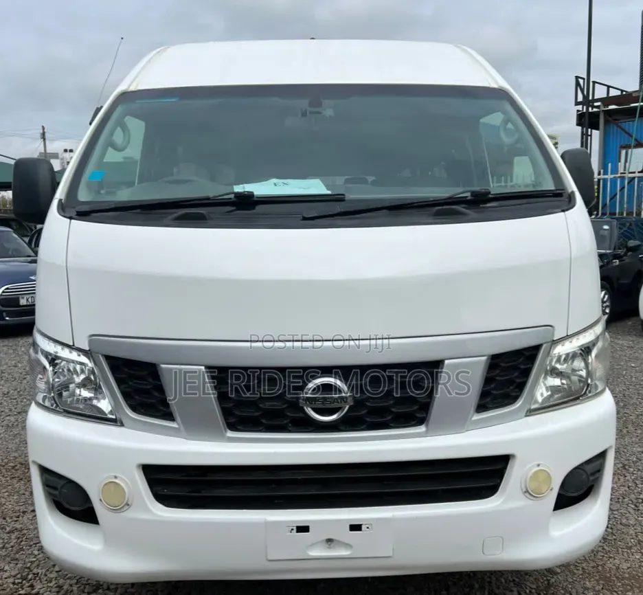 Nissan Caravan (Urvan) 2017 White
