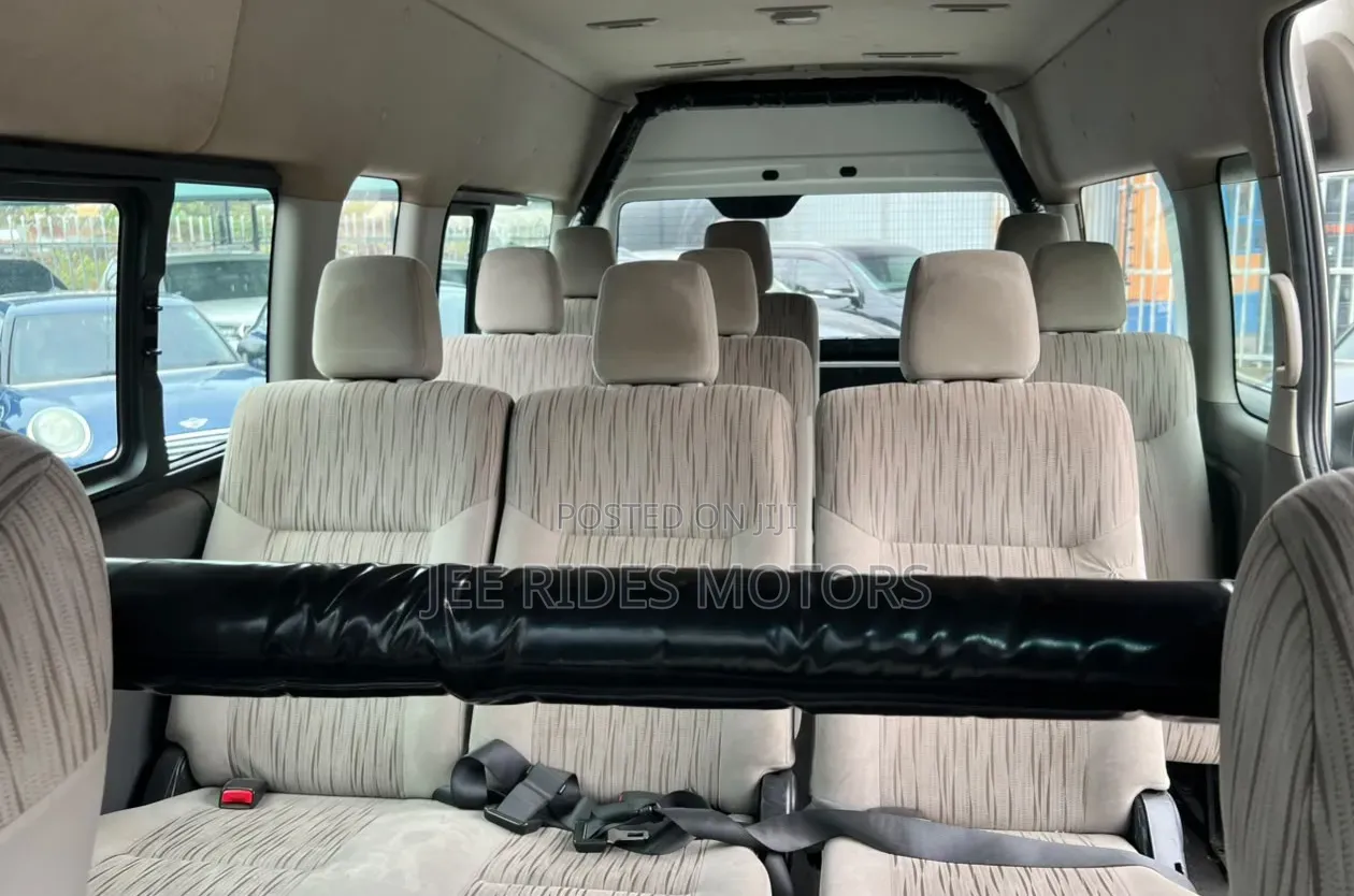 Nissan Caravan (Urvan) 2017 White