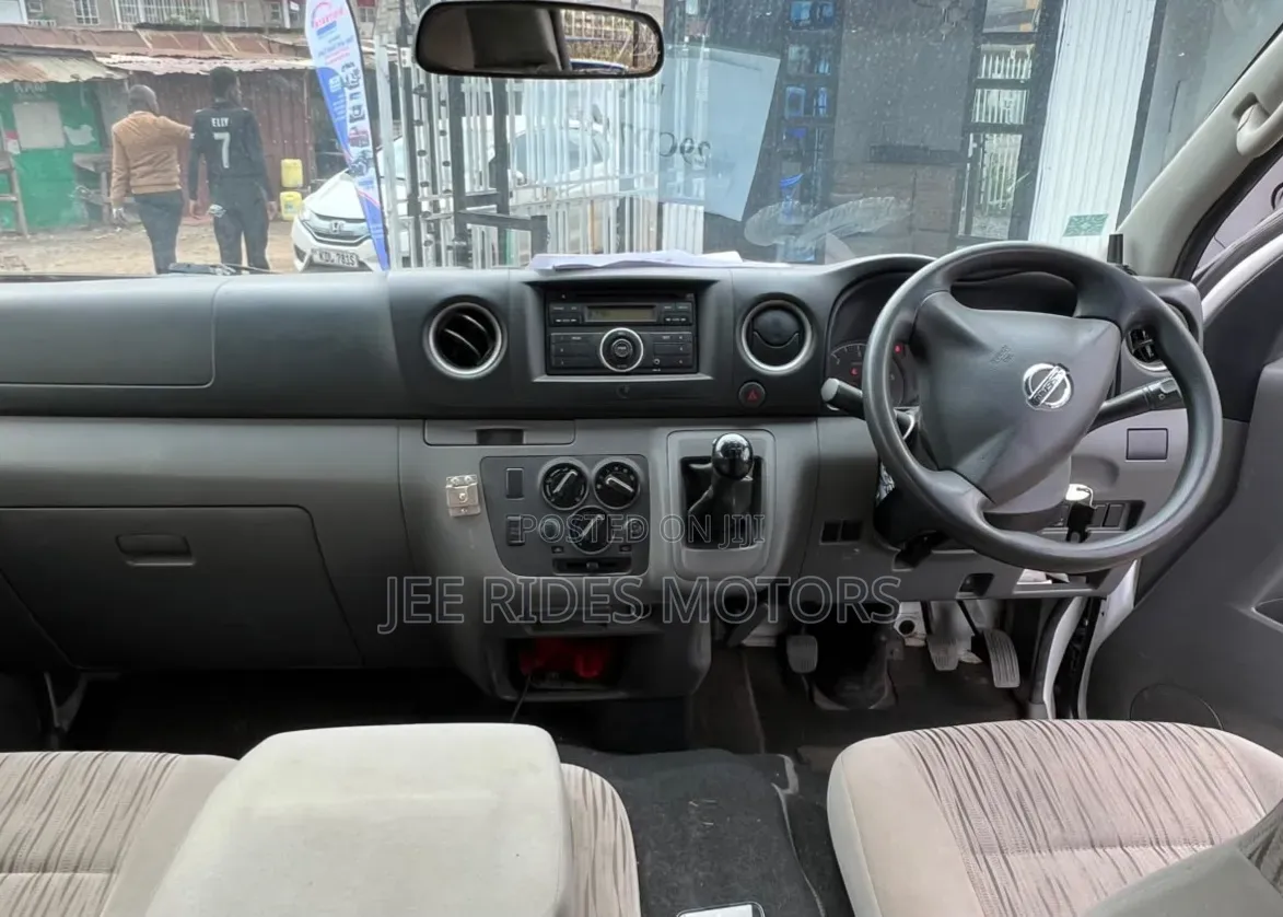Nissan Caravan (Urvan) 2017 White