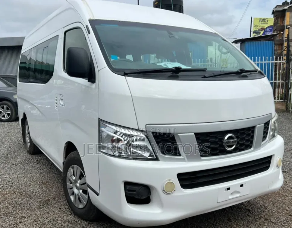 Nissan Caravan (Urvan) 2017 White
