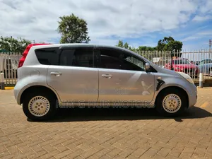 Nissan Note 2011 Silver