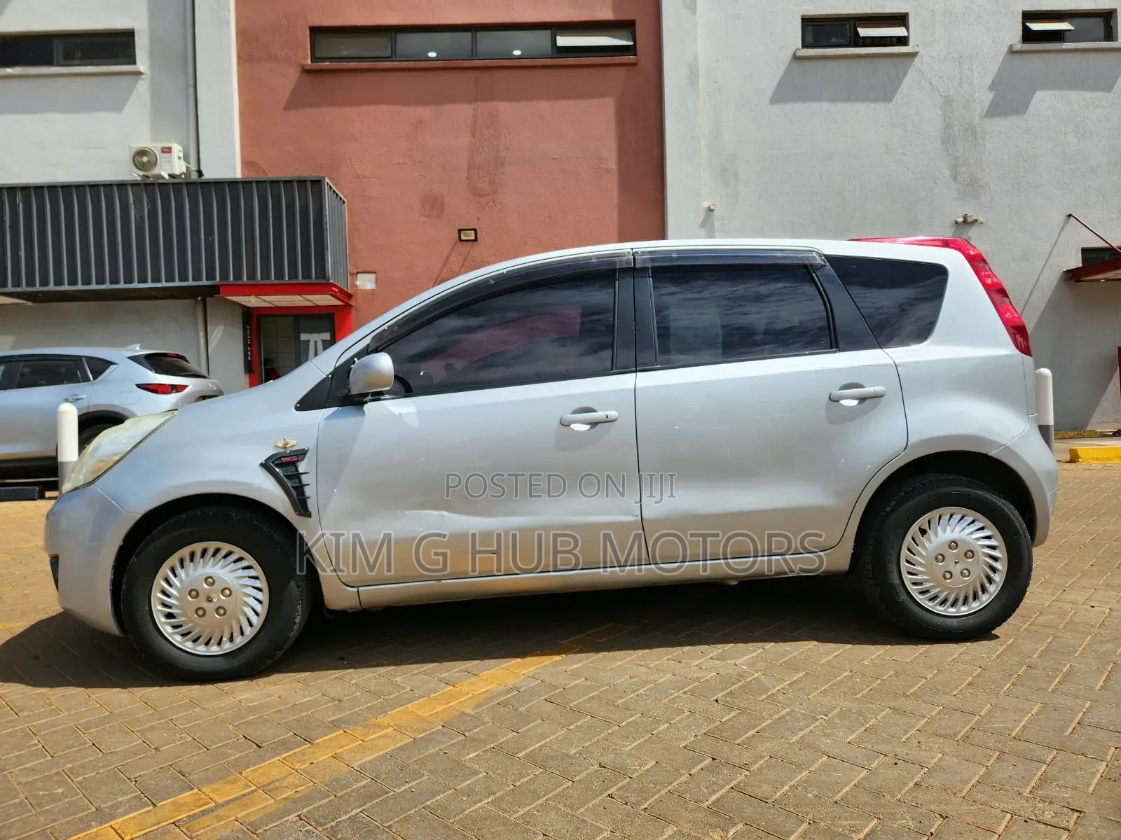 Nissan Note 2011 Silver