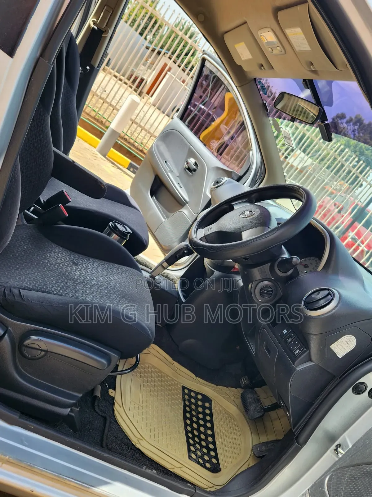 Nissan Note 2011 Silver