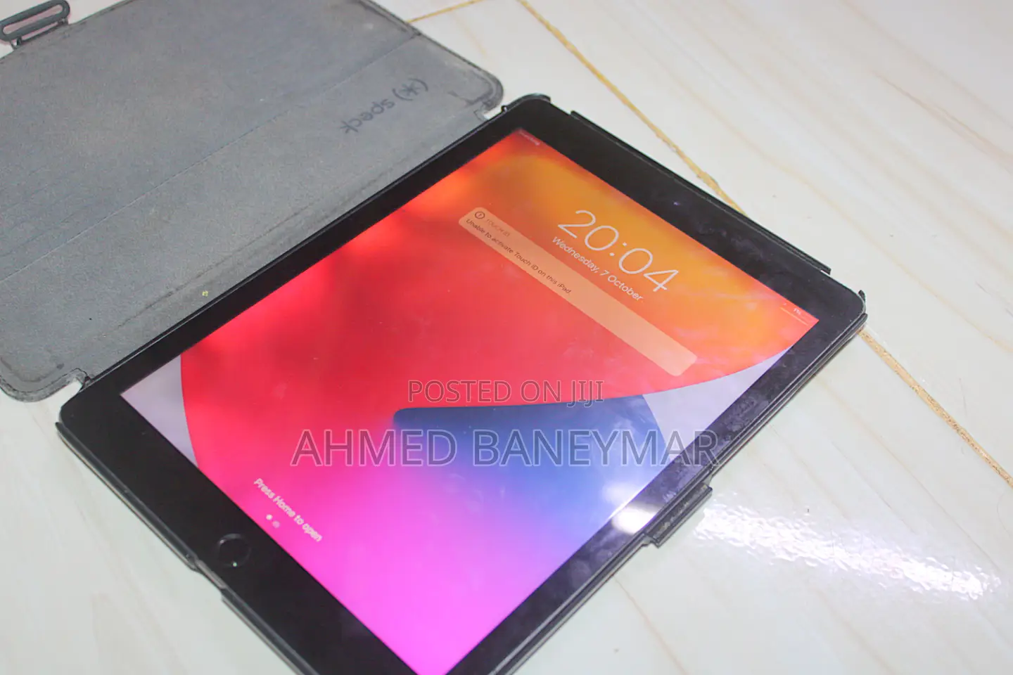 Apple iPad Wi-Fi 32 GB Gray