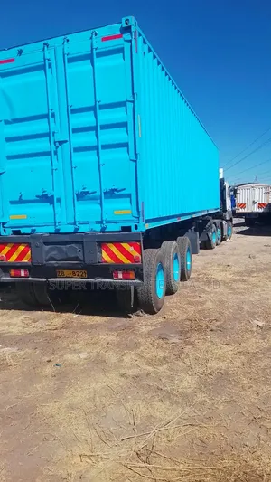 Transport. Trailers.30-32 tonnes.flatbeds.100 Units.