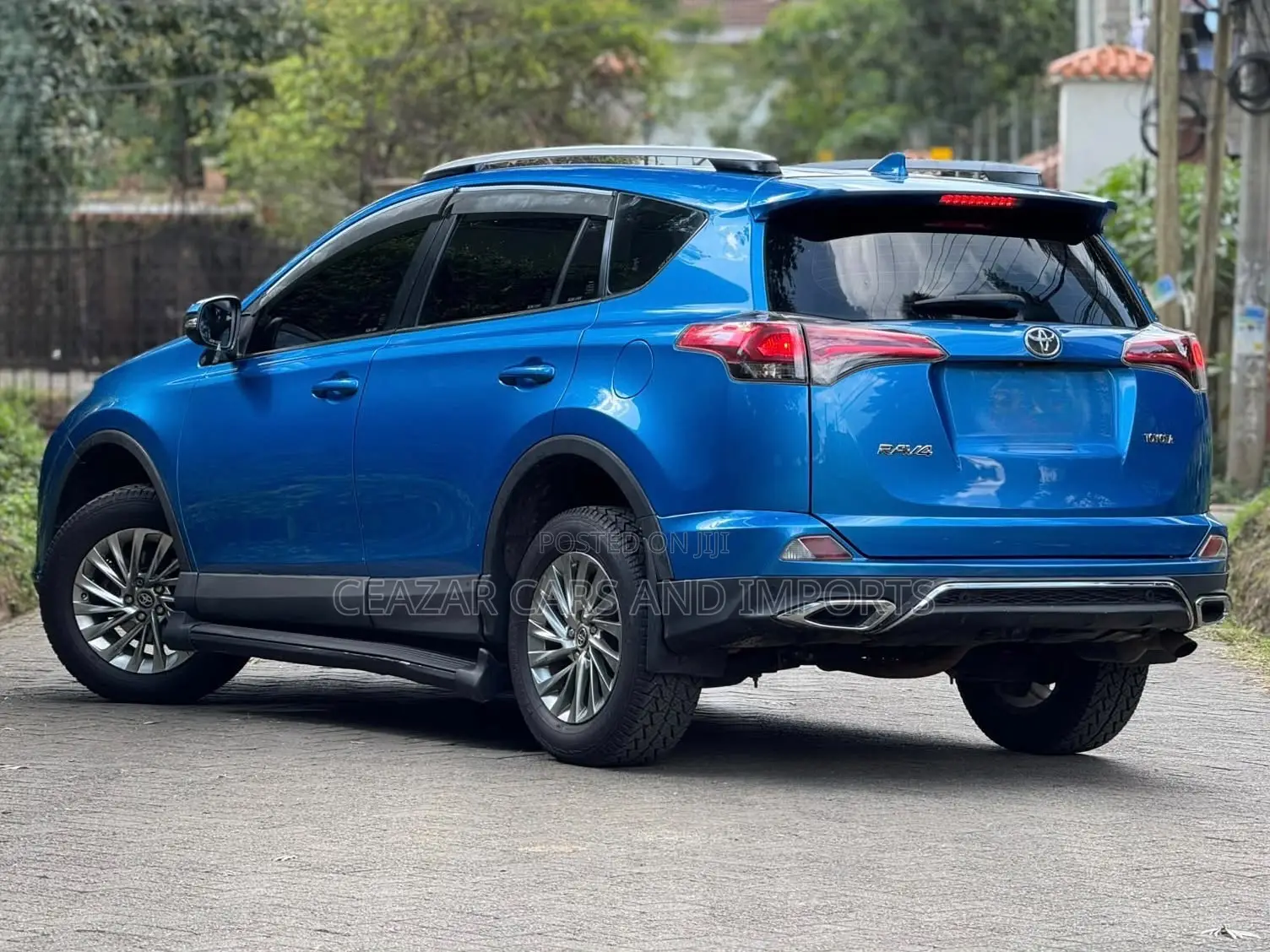 Toyota RAV4 2018 Blue