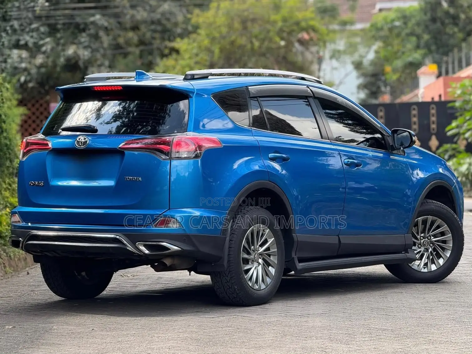 Toyota RAV4 2018 Blue