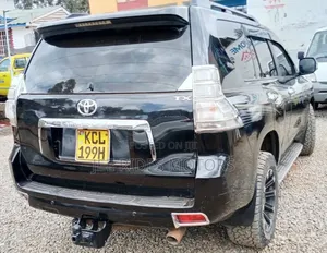 Toyota Land Cruiser Prado 2011 Blue