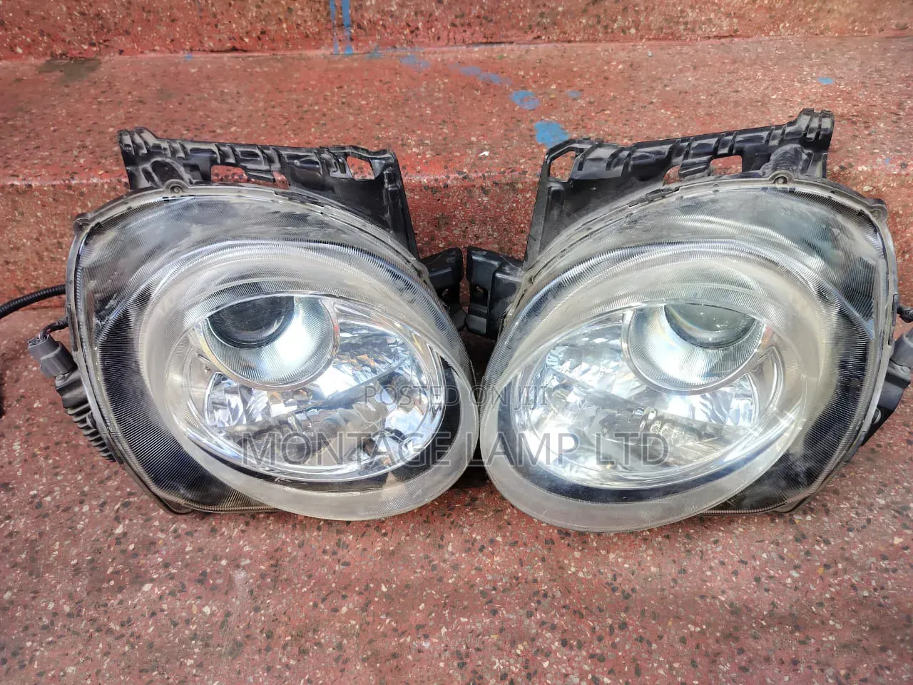 Nisaan Juke 2012 Headlight