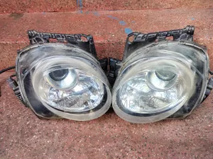 Nisaan Juke 2012 Headlight