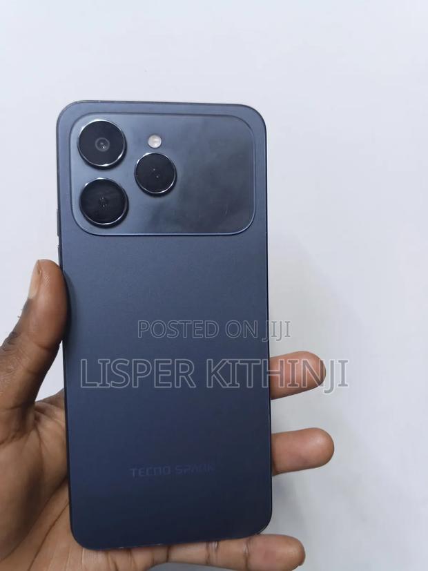 Tecno Spark 40 128 GB Blue