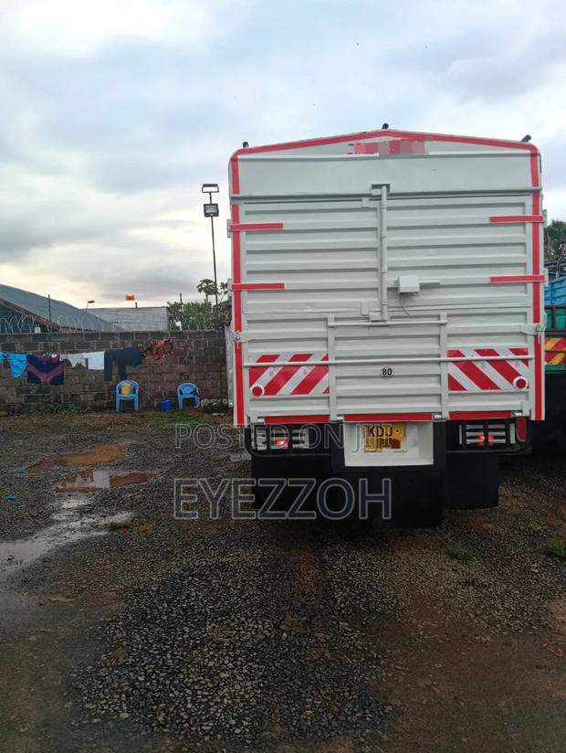Isuzu NQR on Quick Sale - thumbnail 2