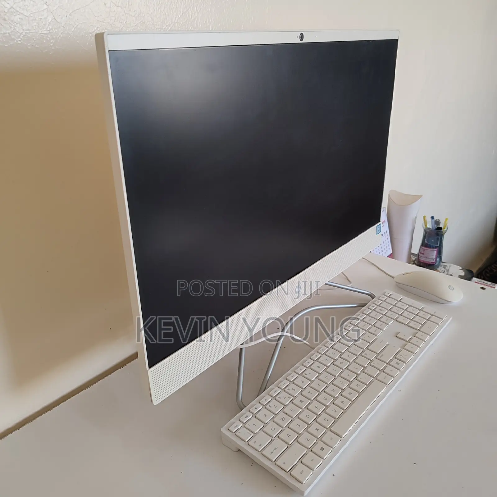 Desktop Computer HP 200 G4 22 All-in-One 4GB Intel Core i3 HDD 256GB