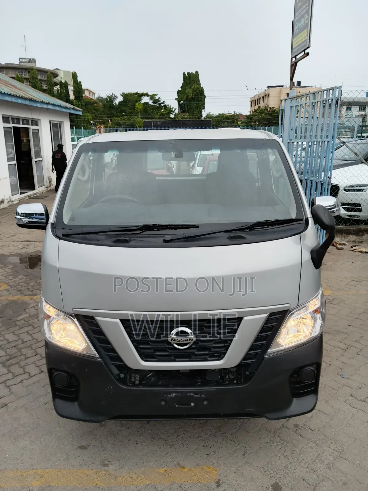 Nissan Caravan (Urvan) 2019 Silver