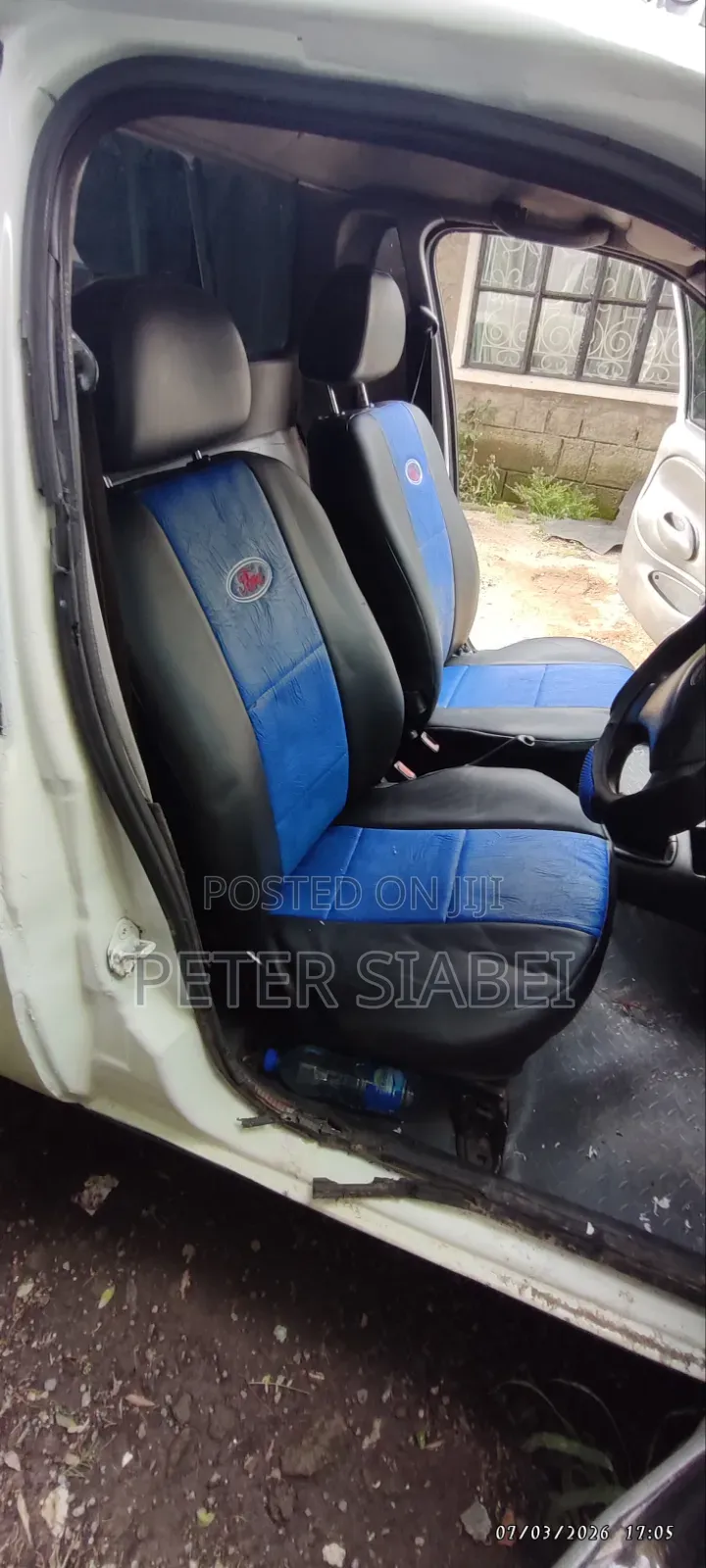 Ford Bantam 2004 White
