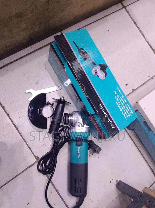 840 Watts Makita Grinder 4 Inch / New Grinder