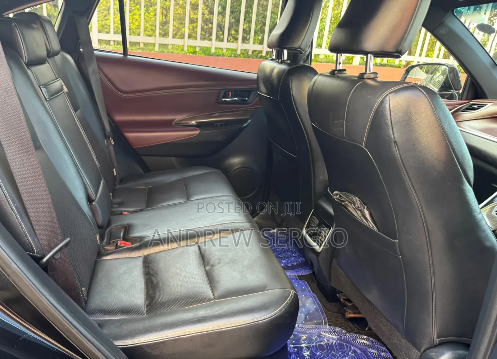 Toyota Harrier 2.0 2014 Black