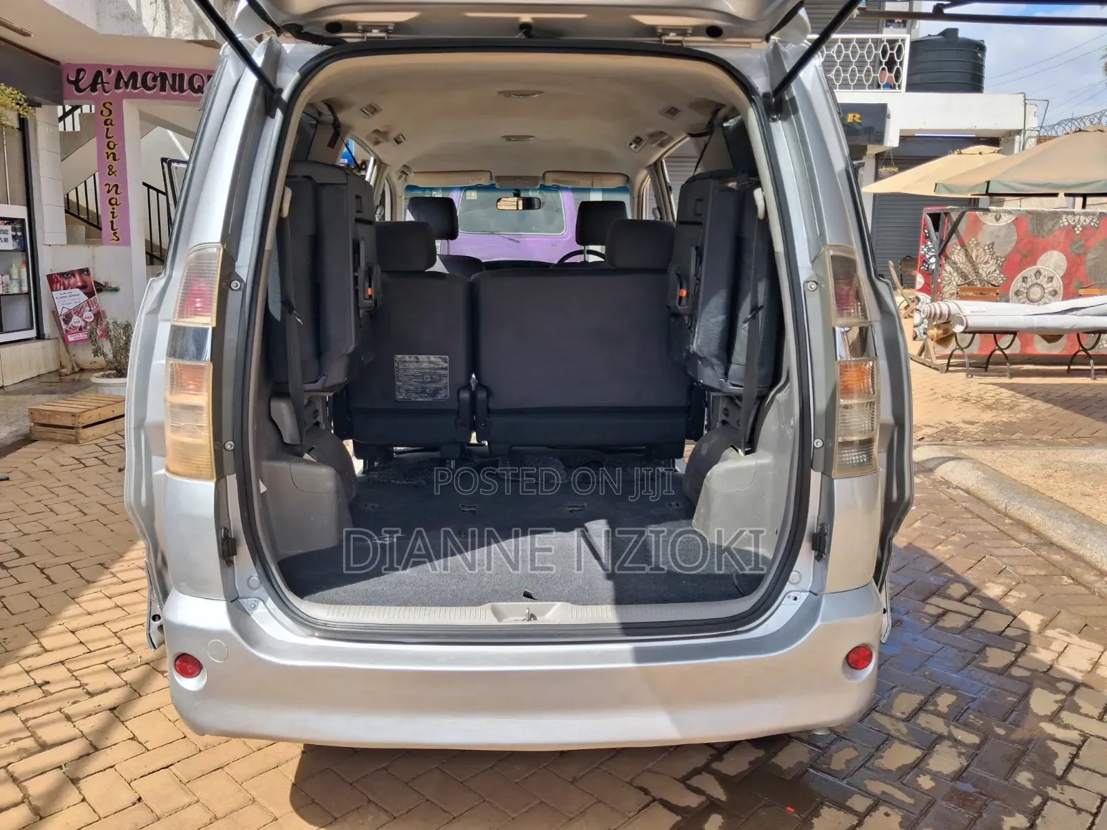 Toyota Noah 2002 Silver
