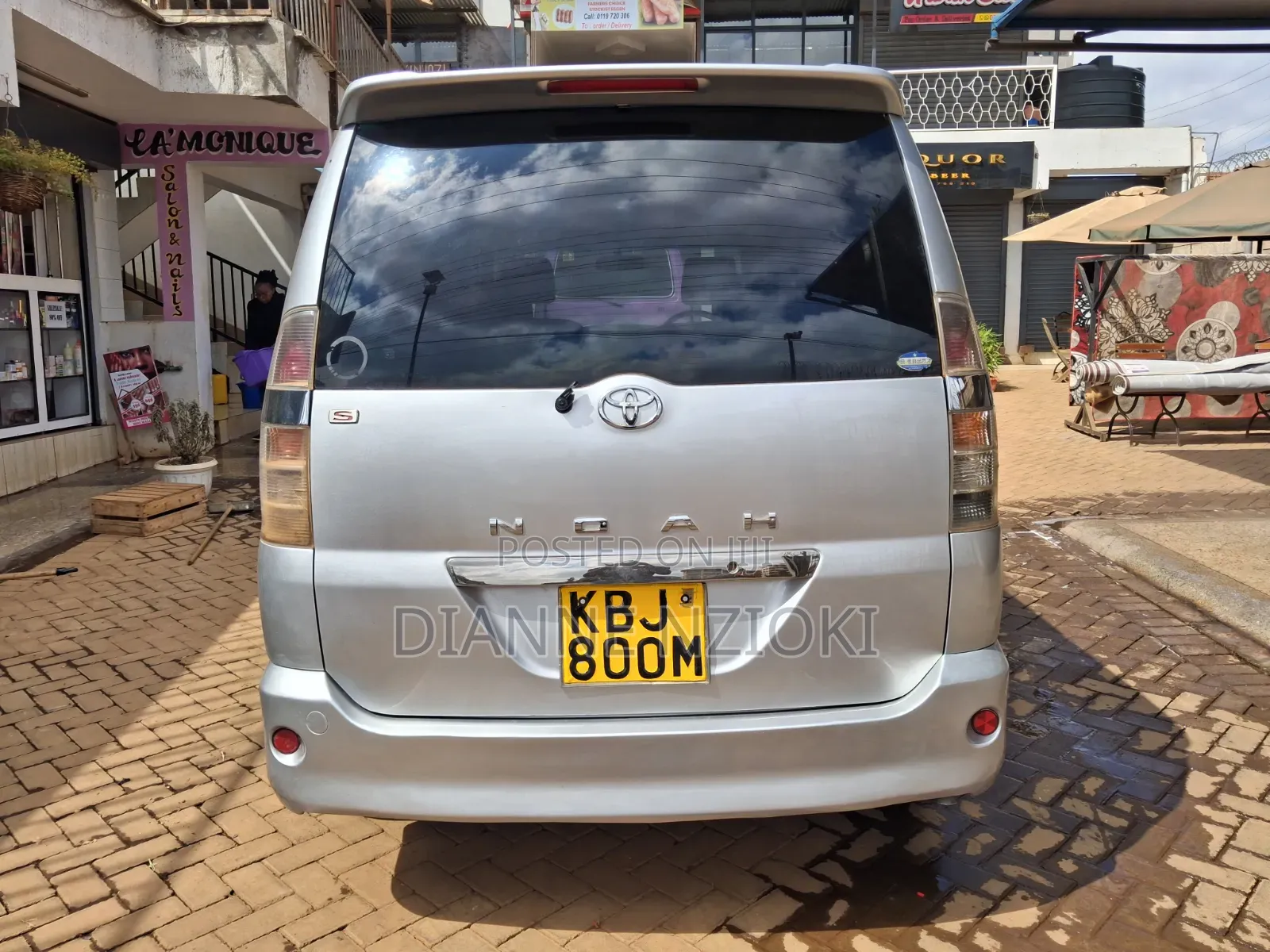 Toyota Noah 2002 Silver