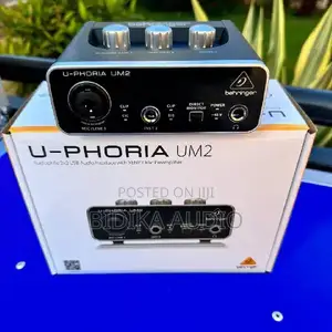 Behringer U-Phoria UM2 Soundcard