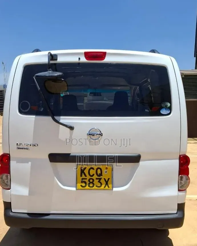 Nissan Caravan 2012 White