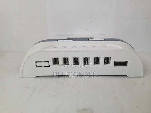 Phoenix Solar 20A 12v/24v PWM Solar Charge Controller - thumbnail 2