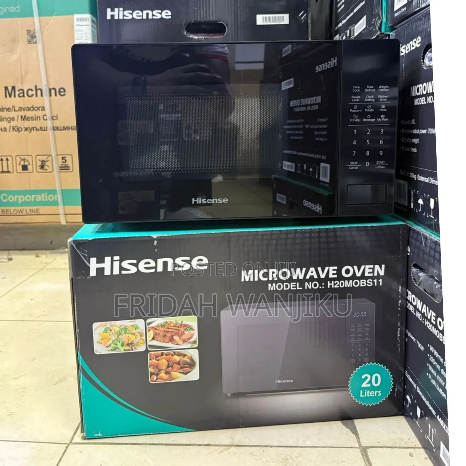Hisense Black Microwave 20L