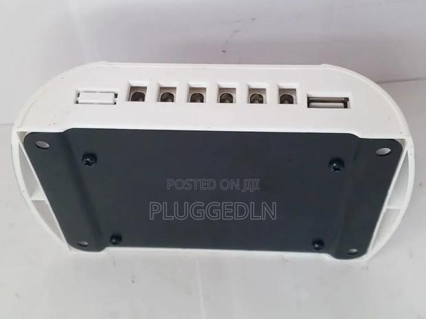 Phoenix Solar 60A 12v/24v Solar Charge Controller. - thumbnail 2