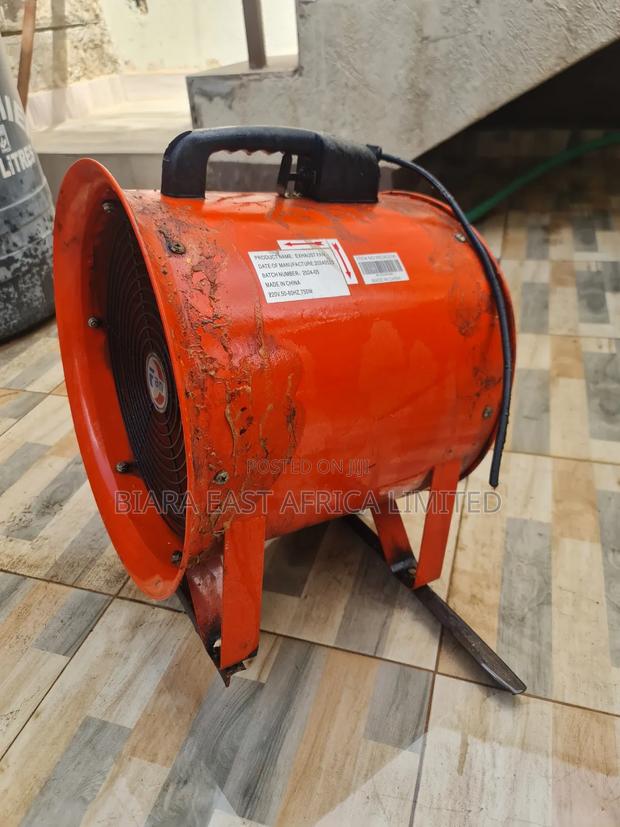 Hood Fan or Extractor - thumbnail 3