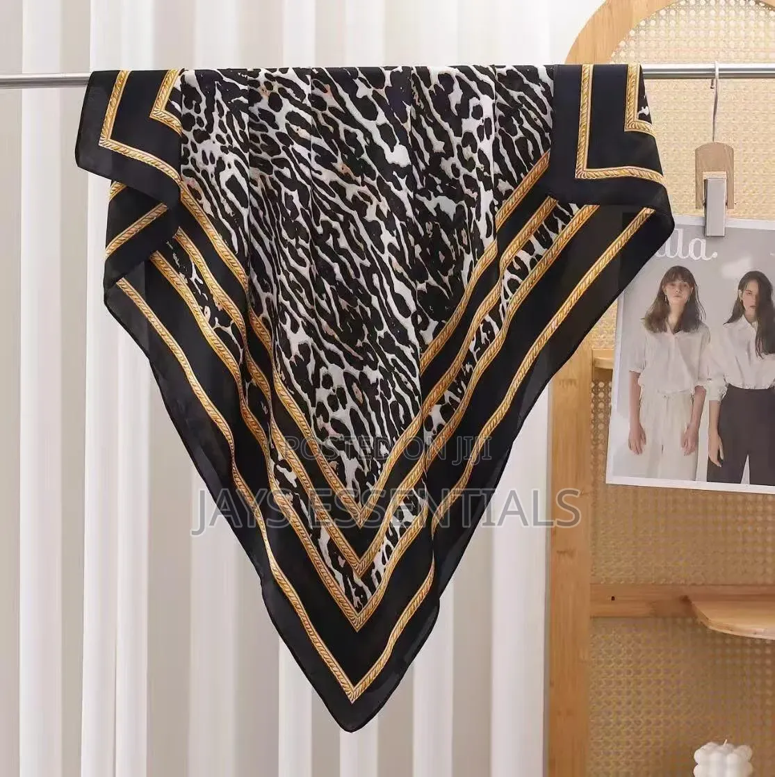 Multipurpose Square Scarfs