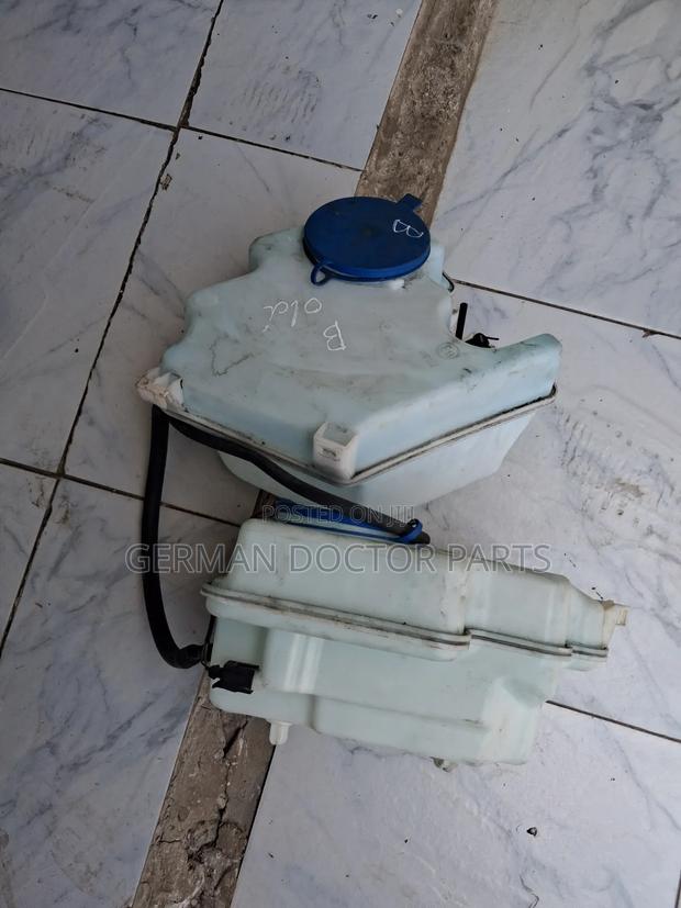 W245 Washer Bottle - thumbnail 2