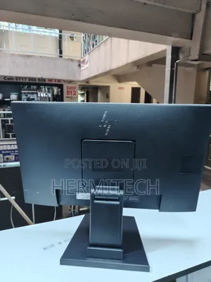 HP 120Hz Frameless Monitor for an Enhanced Viewing Experience