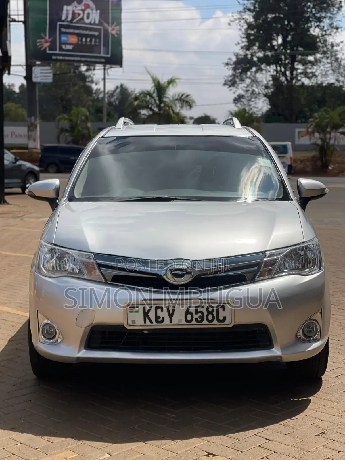 Toyota Corolla Fielder 2012 Silver