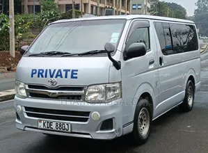Toyota HiAce 2015 Silver