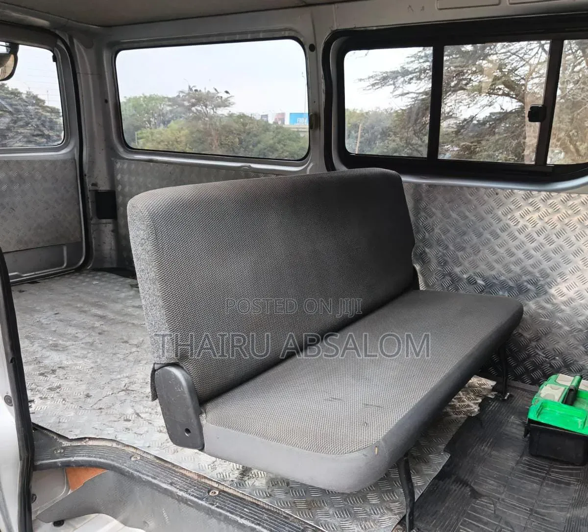 Toyota HiAce 2015 Silver
