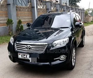 Toyota Vanguard 2012 Black