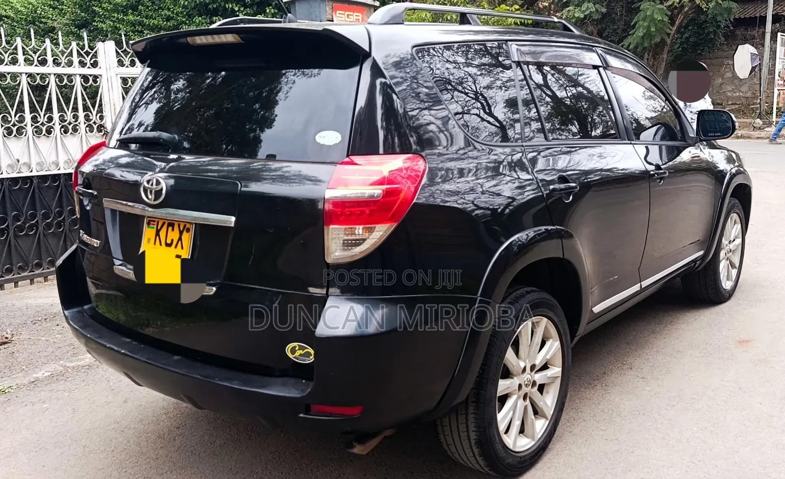 Toyota Vanguard 2012 Black