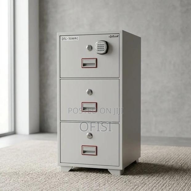 Office Cabinet; 3-Drawer Diplomat Fireproof Safe - thumbnail 3