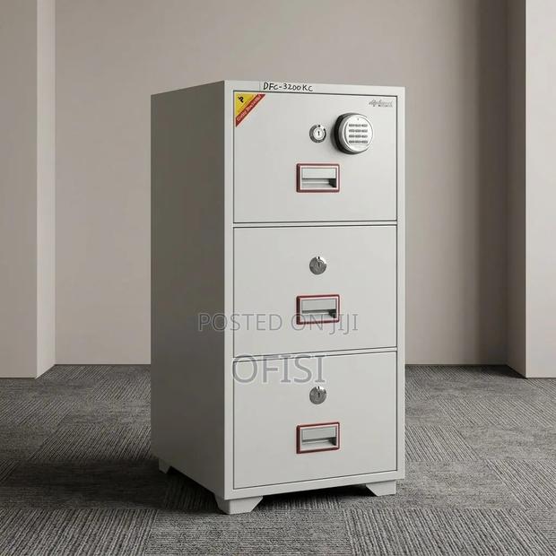 Office Cabinet; 3-Drawer Diplomat Fireproof Safe - thumbnail 4