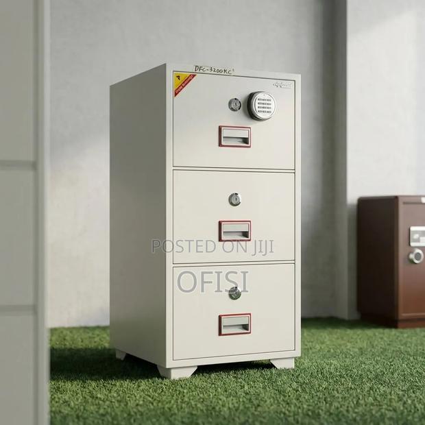 Office Cabinet; 3-Drawer Diplomat Fireproof Safe - thumbnail 6