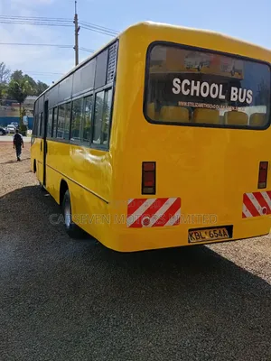 Isuzu NQR 2009 Yellow