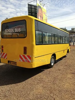 Isuzu NQR 2009 Yellow