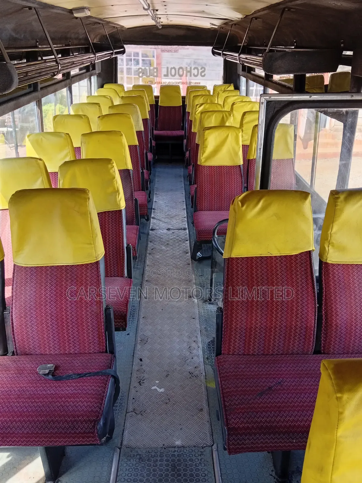 Isuzu NQR 2009 Yellow